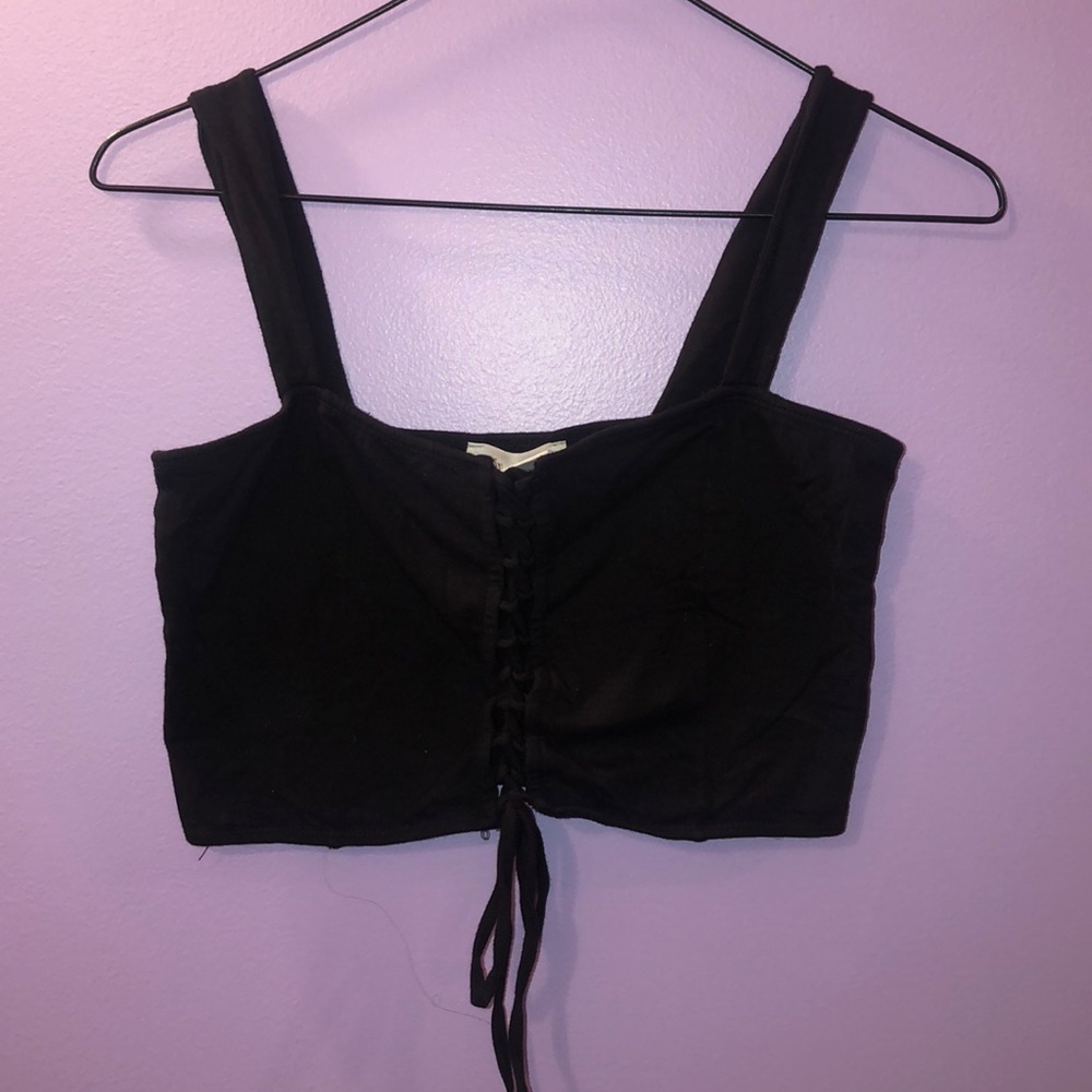 NOLLIE lace up crop